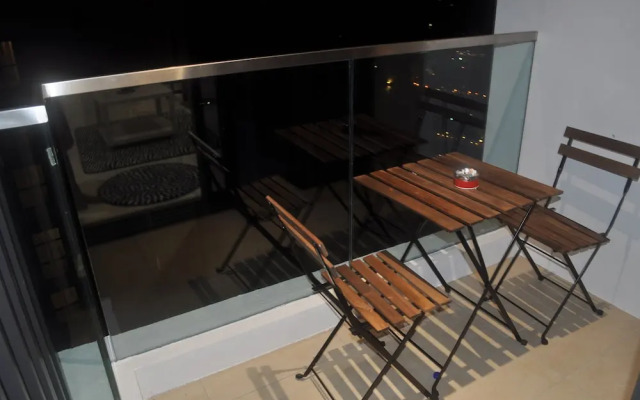 M City Apartment