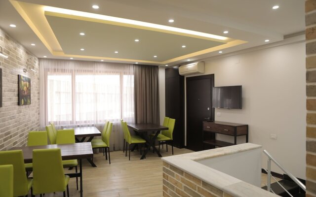 4 Room Hotel