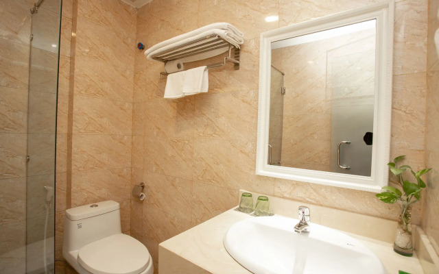 Dinh Hotel