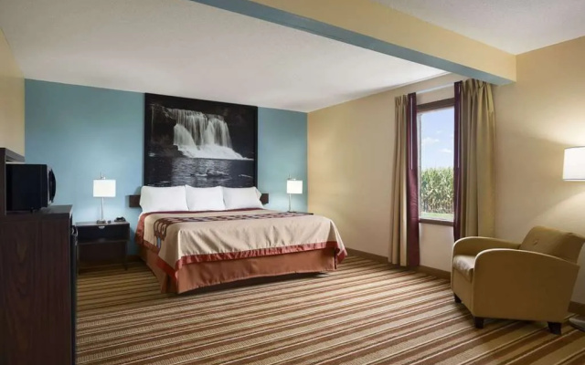 Super 8 by Wyndham Mattoon
