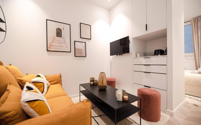 Lovely Home in Champs Elysées - With AC
