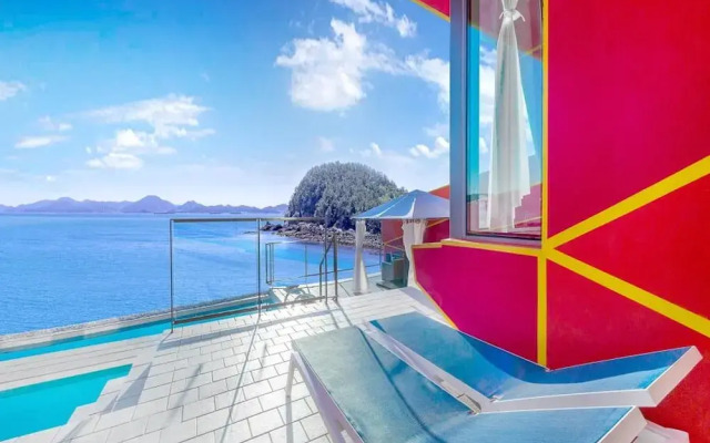 Namhae Pumda Pool Villa Pension