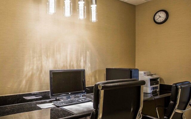 Comfort Suites Stafford