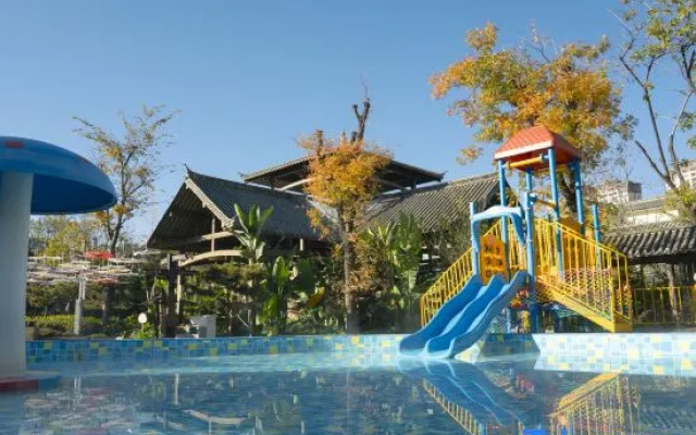 Qing Hua Hai Guan Fang Garden Hotel – Pool – Baoshan