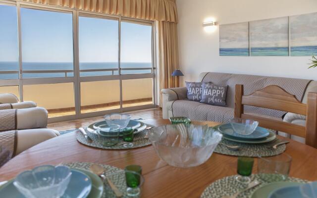 B43 - Spotless Seaview Apartment