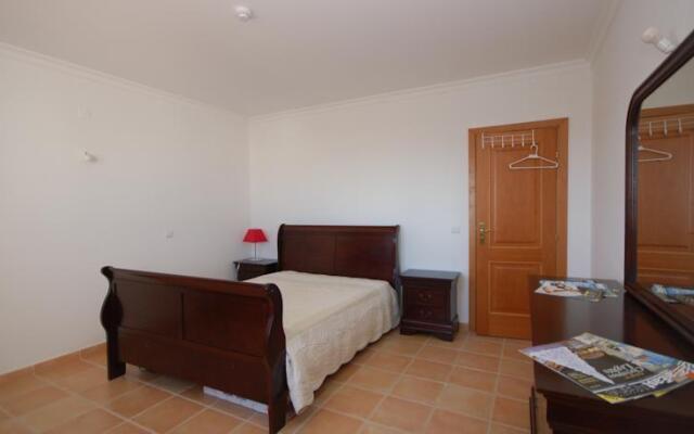 Quinta Velha by Silmar