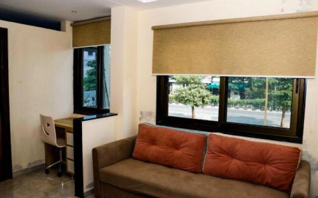 Stay10 Studio Apartments