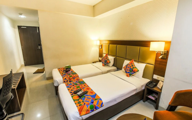Fabhotel The Pinnacle