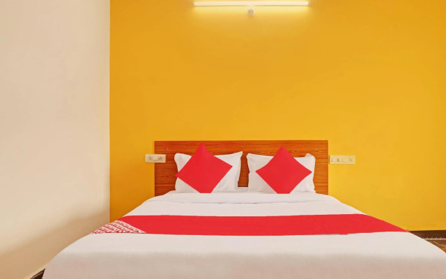 OYO Flagship 80633 Sai Mansion