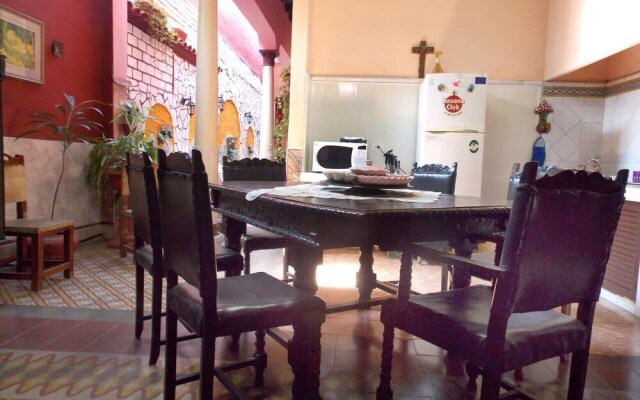 Casa Colonial Mirta y Candido CAMAGUEY