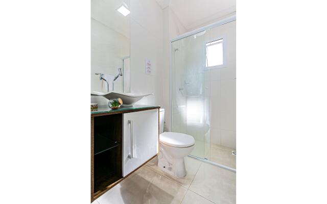 Apto com suíte e sacada vista mar Ingleses LEN203