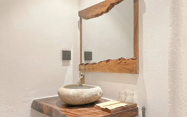 La Grotta Hotel