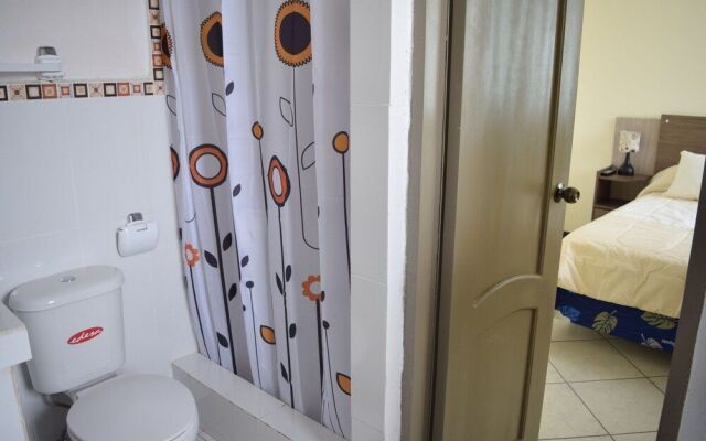 Hostal Verdi - Adults Only