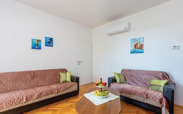 Nice Home in Palit With Wifi and 2 Bedrooms