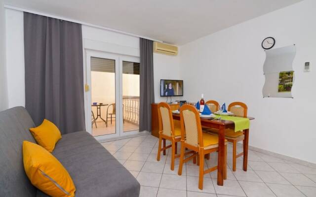 Zora - Garden Terrace and Grill - A2