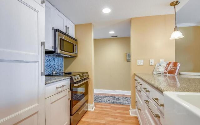 Pat's Paradise - 7030N