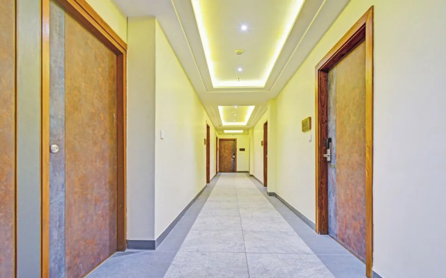 Hotel Mandovin Near Railway Station