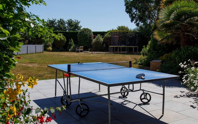 Beach House With Pool in West Wittering