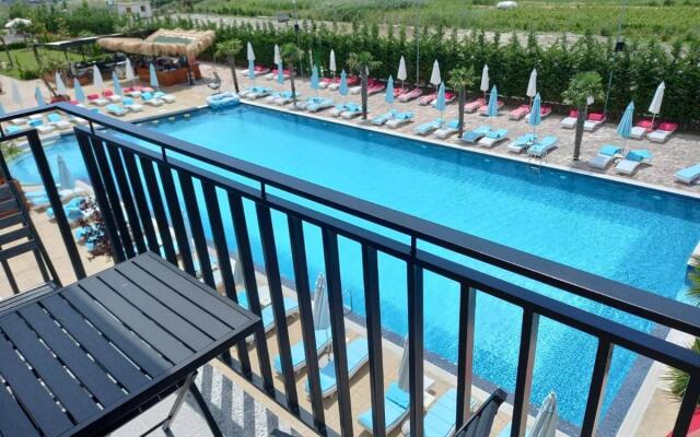 Nuevo Deluxe Resort