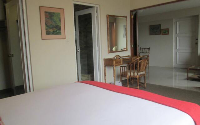Suites Real Hotel