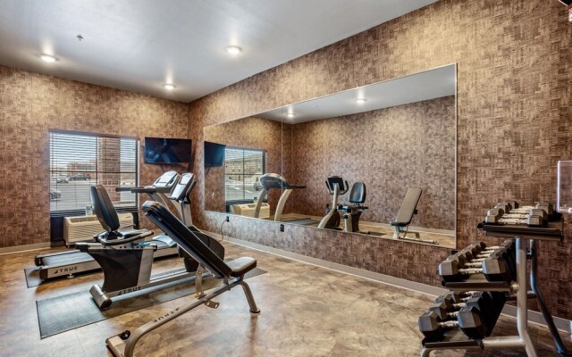 Cobblestone Hotel & Suites - International Falls