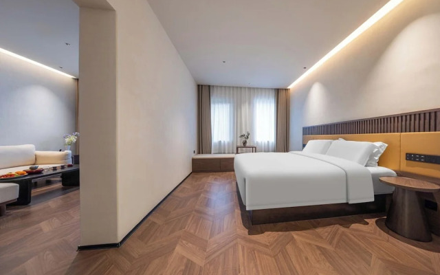 Yi Nian Fangcun Hotel