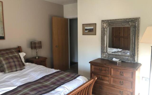 Loch Ness Moat House Apartments