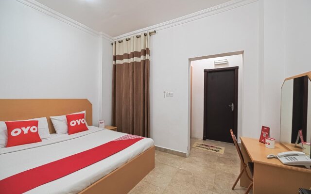 OYO 117 Majestic Hotel