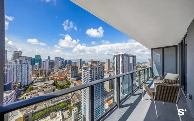 Skyline Escape Sleek 1BR with DTW Charm