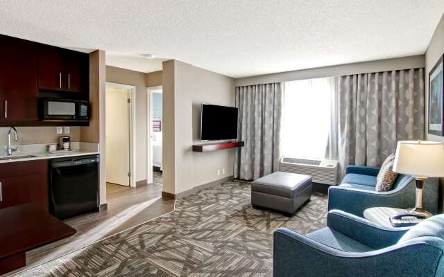 Hampton Inn & Suites by Hilton Calgary-Airport