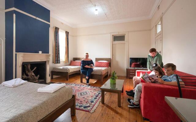 Commercial Travellers House