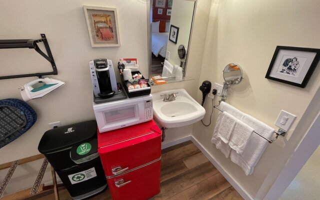 Sleep Woodstock Motel