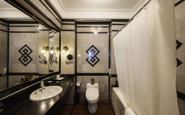 Hotel Majestic Saigon
