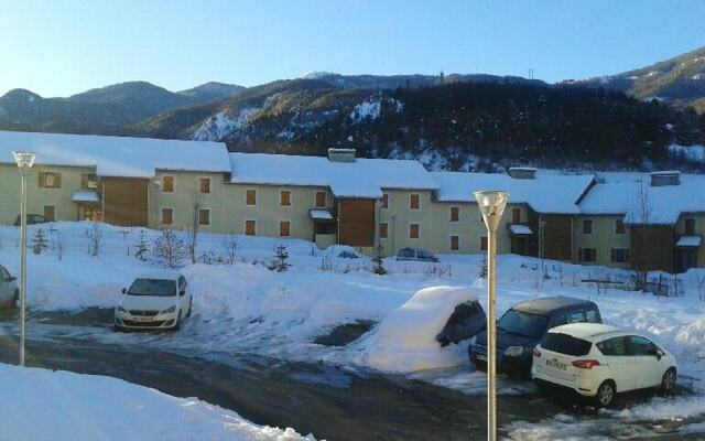 Apartment With 2 Bedrooms in Guillestre, With Wonderful Mountain View,