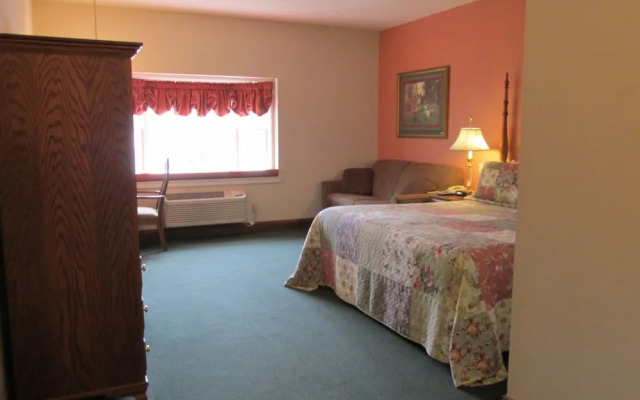 Inn at Amish Door
