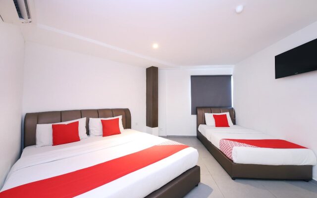 OYO 246 Link Inn (Sanitized Stay)