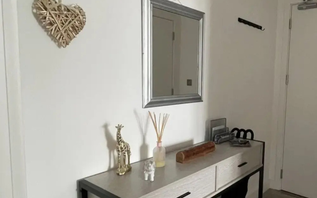 Modern Apartment All Amenities Greater London