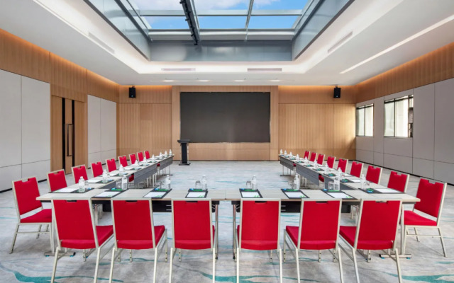 Shanghai Elong Hotel