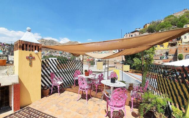 Capital O Hotel Al Son de los Santos - Hostel