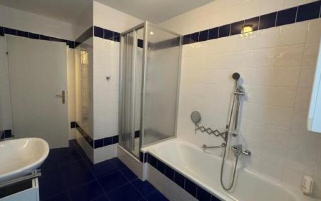 Modern Flat incl. Breakfast&Parking, near Metro U1