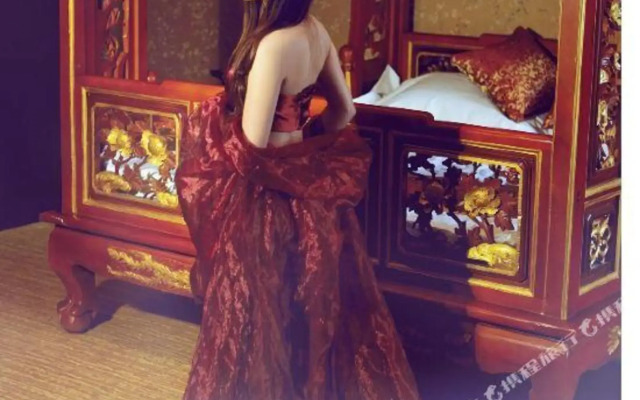 Maitreya Sanlong Hotel (Huquan Hot Spring Ecological Park Honghe Water Town Branch)