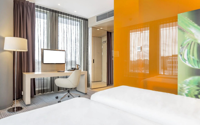 Sound Garden Hotel Airport