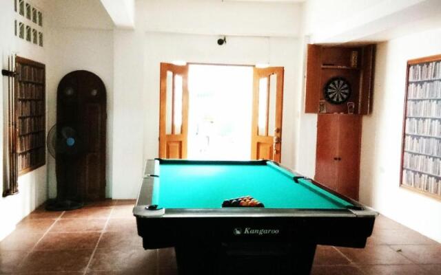 SmallFry's Beach Resort