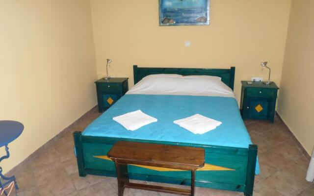 Santorini Traditional Apartments