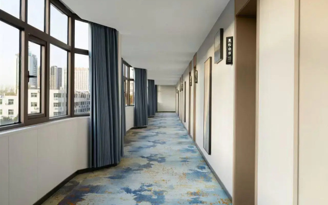 Shell Hotel Zhoukou Jiaotong Zhong Road Bus Center Station
