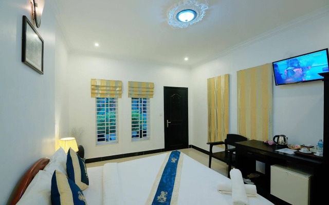 Mango Angkor Boutique