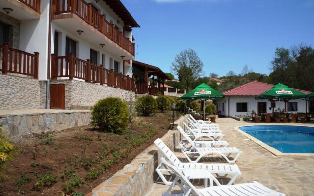 Family Hotel KrisBo