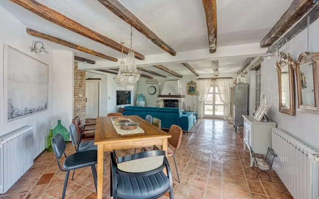 Vila Amyra With Pool