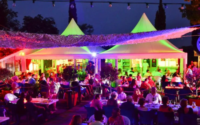 Mobile Home in Bessan With Terrace