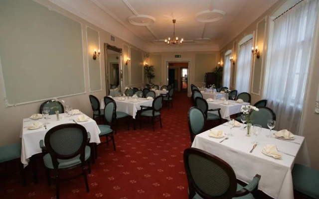 Draakon Hotel